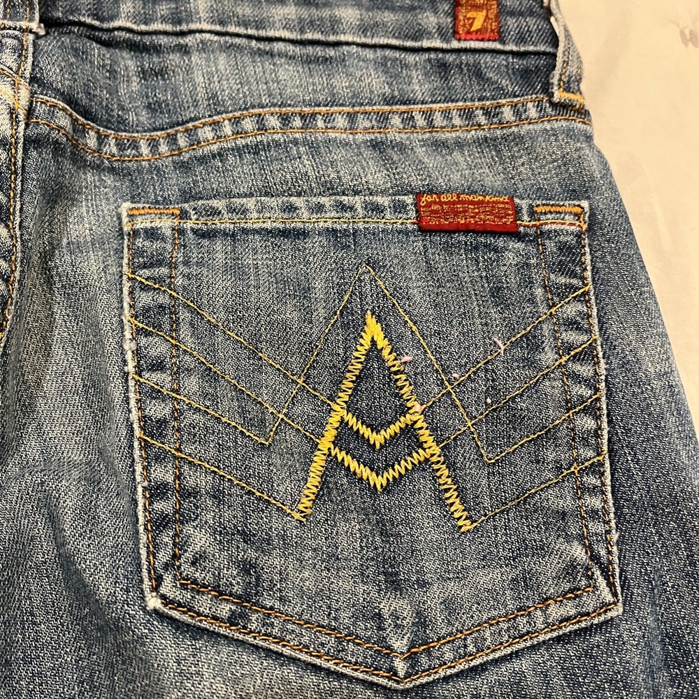 7 for All Mankind A Pocket Cropped Jean Size 27